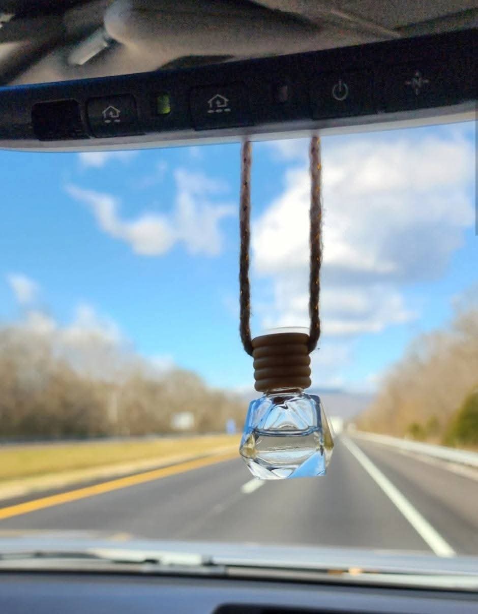 Hanging Car Diffuser | Long-Lasting Clean Scents